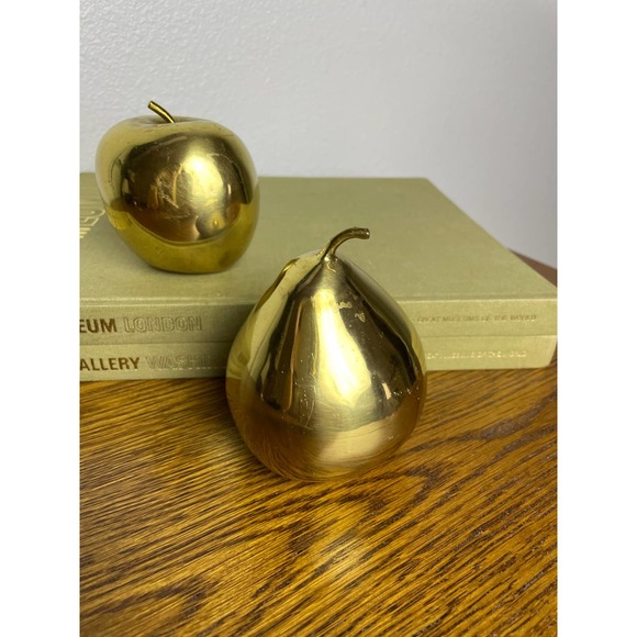 Vintage MCM Set of Two Brass Apple and Brass Pear - Picture 4 of 7